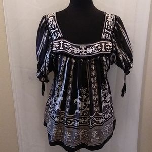 ECI New York Black & White Blouse size 8